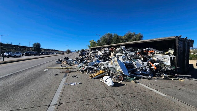Rollover crash in south Denver metro area causes closure on U.S. 85