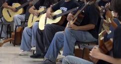 Music nonprofit brings professional lessons to LAUSD students for free