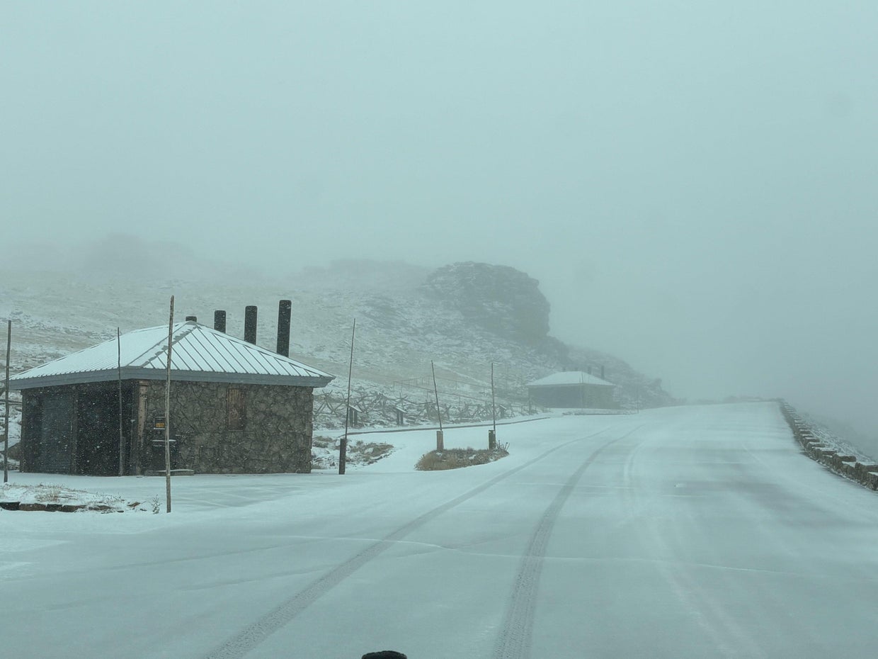 Trail Ridge Road in Colorado's Rocky Mountain National Park temporarily ...