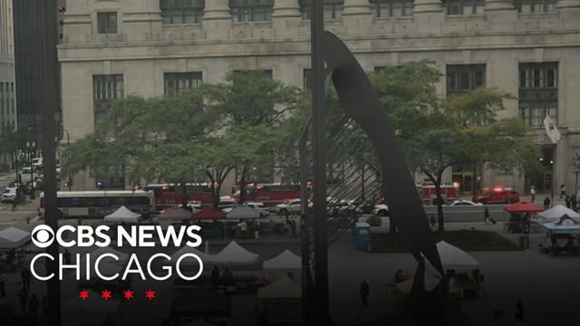 Hazmat crews respond to Chicago City Hall