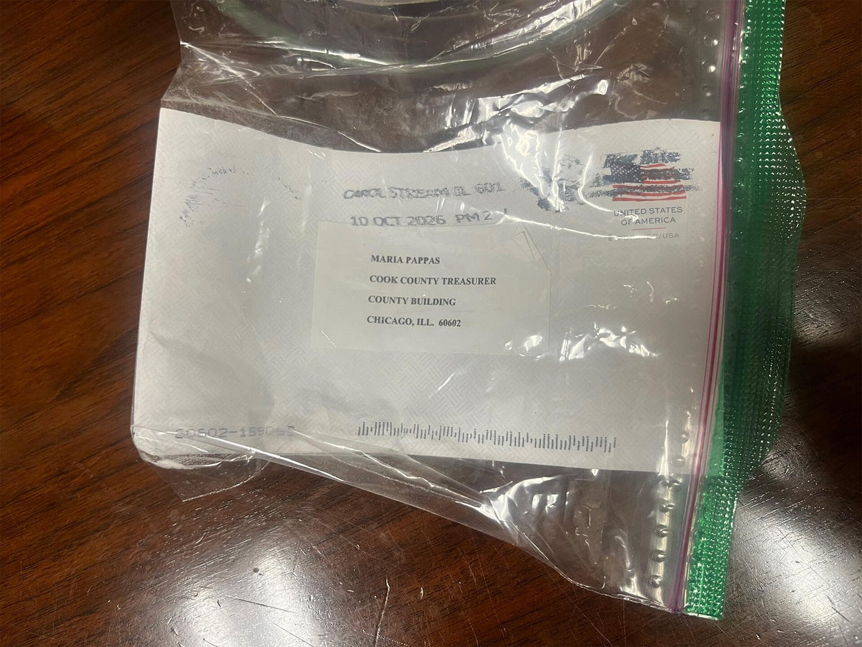 Envelope with white powder sent to Cook County Treasurer Maria Pappas ...