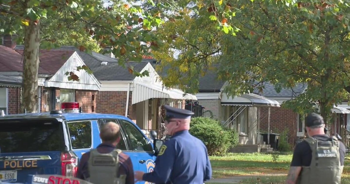 Authorities investigate suspect after barricaded situation in Detroit ...