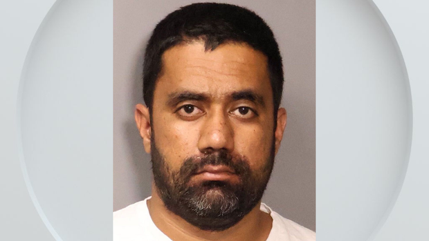gurinder-gill-booking-photo.png