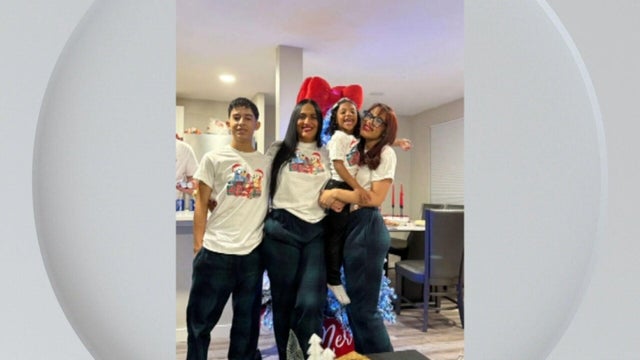 Facing a lost job and home, Colorado mother finds support from restaurant coworkers