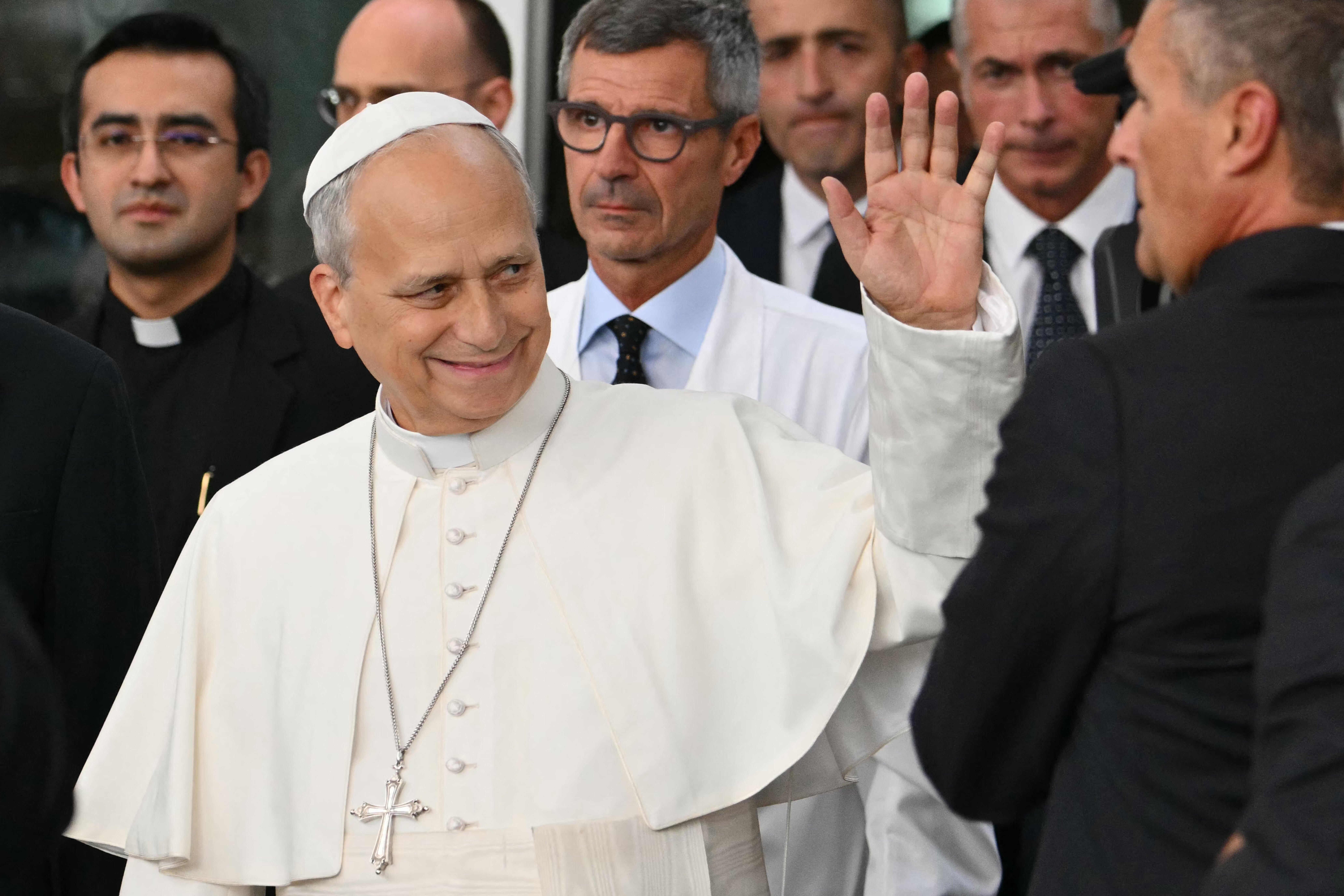 Pope Leo discharged from hospital 4 days after lung cancer surgery