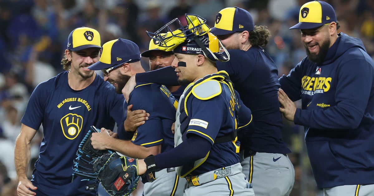 Milwaukee Brewers reach World Series for first time in 44 years