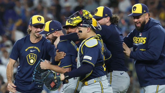 Brewers sweep Dodgers to reach World Series