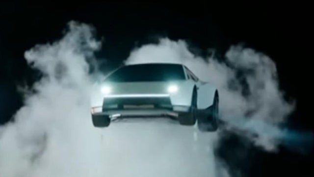 Tesla shows off new flying car concept