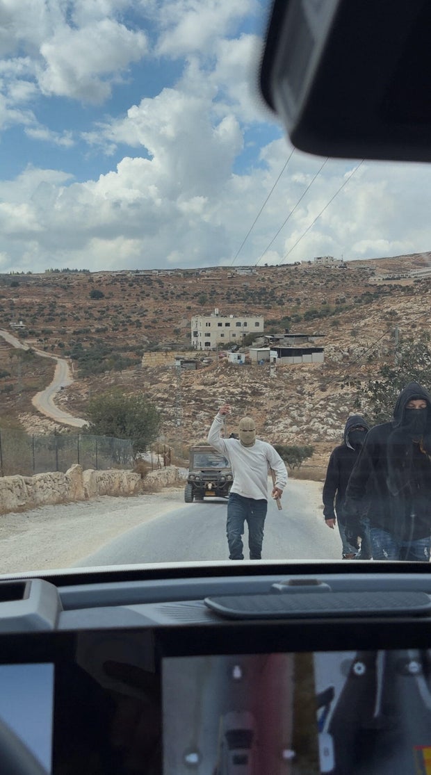 Eyewitness captures apparent West Bank settlers attack on Palestinians and Western diplomats