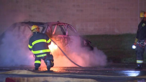 philadelphia-car-fire-enterprise-avenue.jpg 