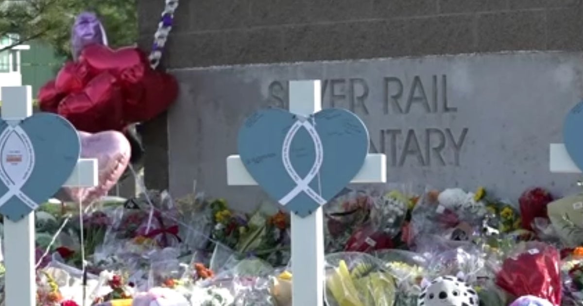 Man who took out Oregon school shooter called his mom after: “I couldn’t save them all”