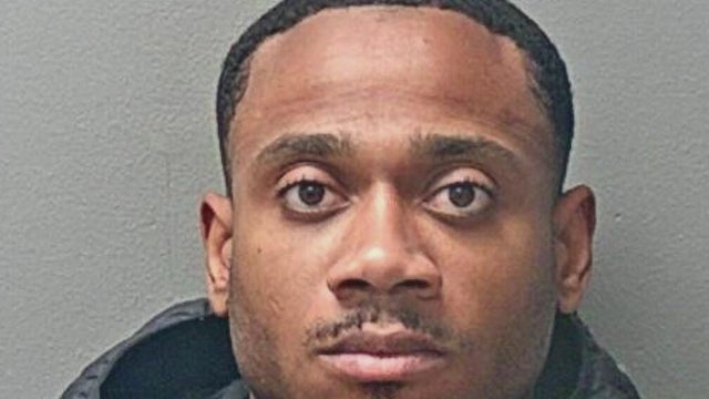 Security guard charged with murder after shooting La Gran Plaza suspect armed with hammer