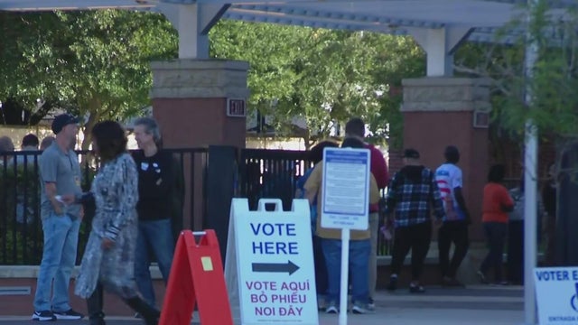 Early voters flock to busy DFW polling locations