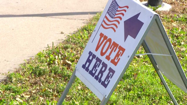 inx-mpls-early-voting-pop-up-101926.jpg 