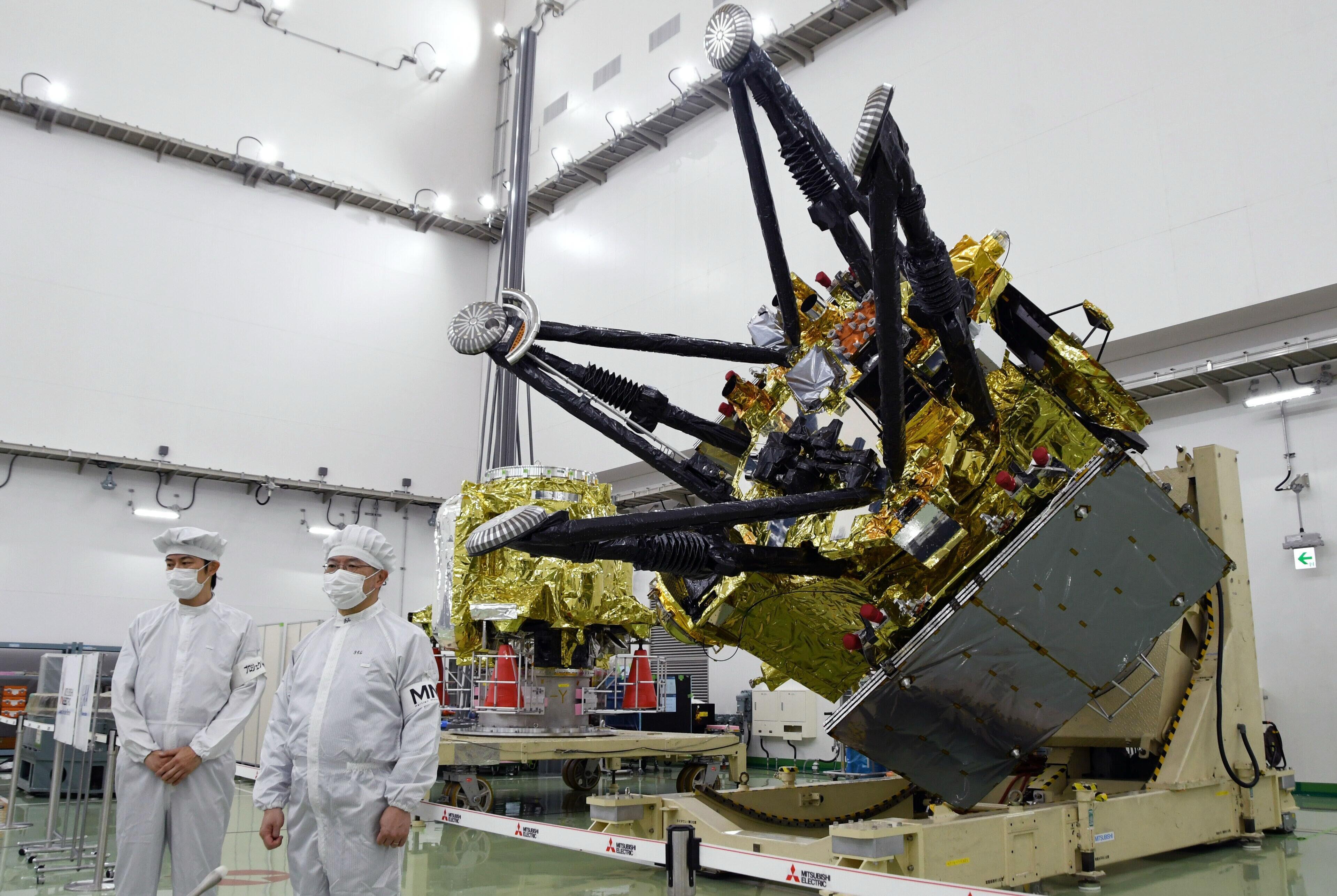 Japan launches ambitious robotic mission to Martian moon Phobos