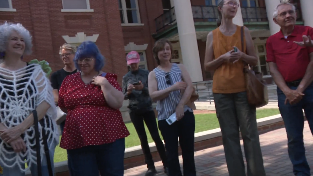 Photo Caption