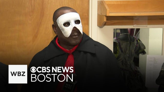 "Phantom" about to open at North Shore Music Theater