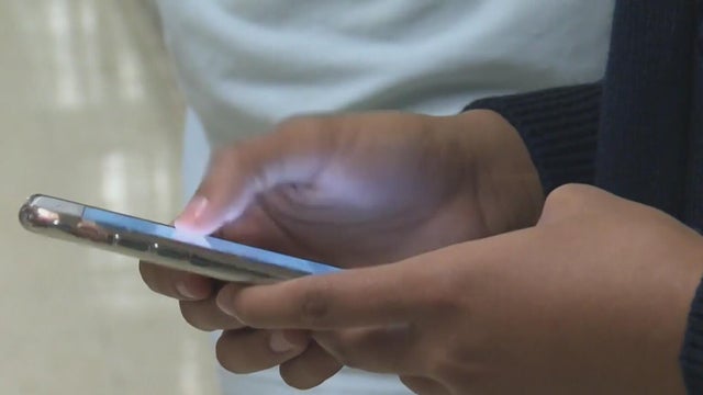 Parents lobby Pennsylvania State Senate to vote on revised school phone ban before session ends