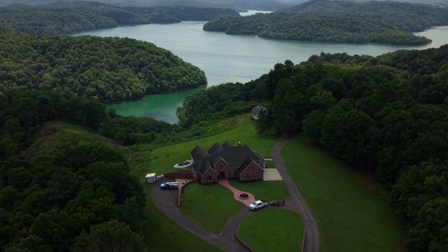 3904-48hours-the-mansion-on-dale-hollow-lake.jpg 