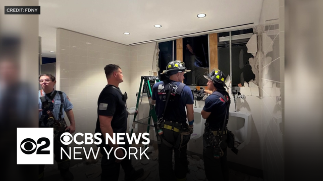 Firefighters rescue 5 people trapped in elevator in Manhattan