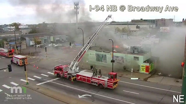 inx-spx-w-broadway-avenue-fire-102326-1.jpg 