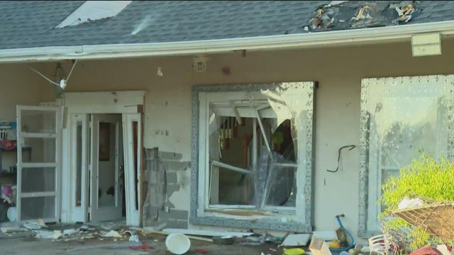Officials to update public after East Texas deputy killed in shootout with assault suspect