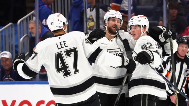 Los Angeles Kings v New York Islanders 
