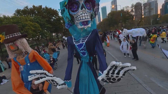 arts-in-the-dark-parade.jpg 