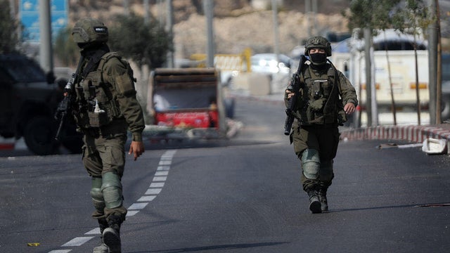 Israeli forces' siege of Hebron in the West Bank continues for a third day 
