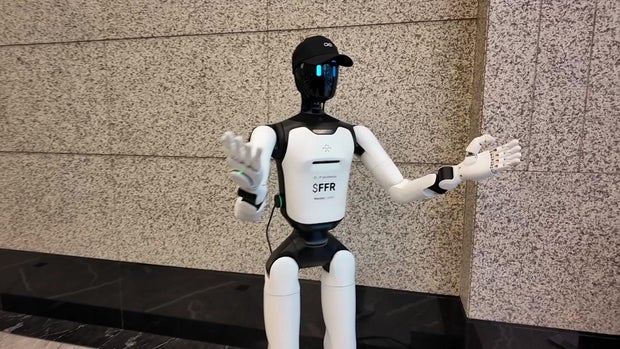 Futurist humanoid robot