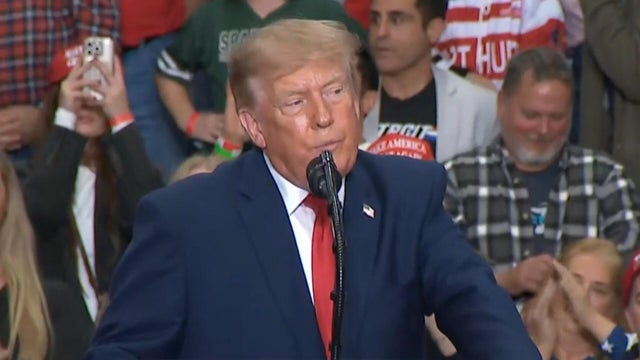 Trump, Obama hold dueling midterm rallies