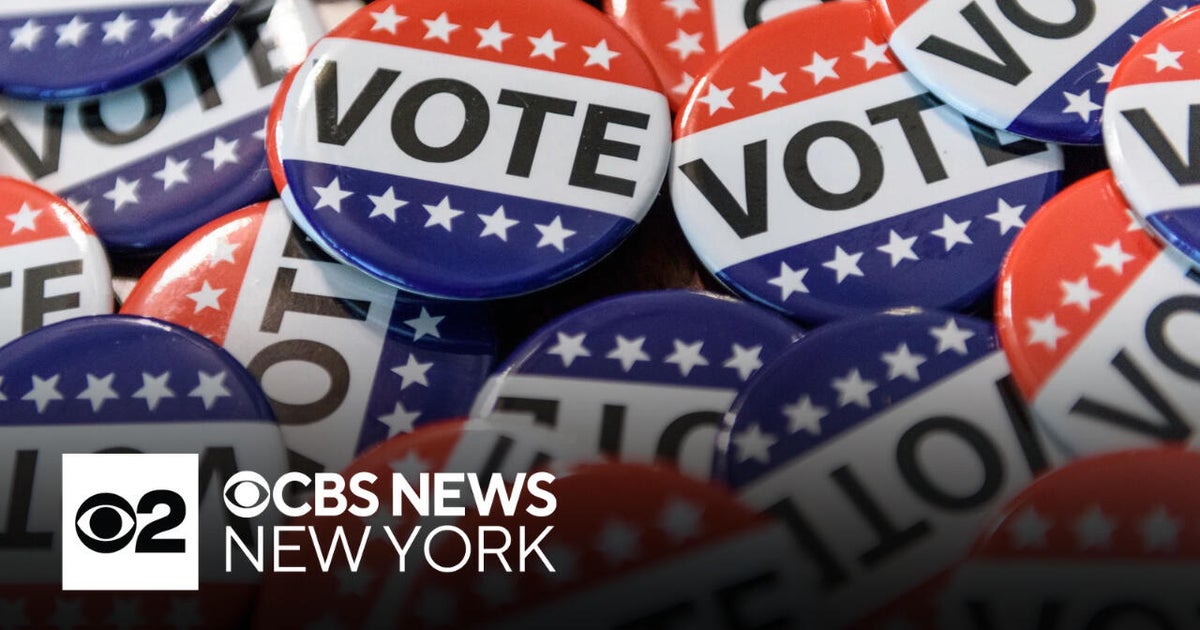 Tracking the balance of power ahead of the 2026 midterm elections - CBS ...