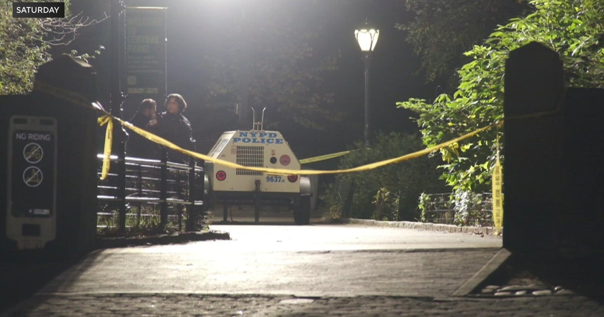 Search for Central Park rape suspect continues - CBS New York
