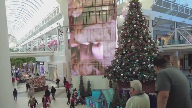 Holiday spending expected to set new debt records