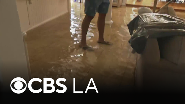 Huntington Beach coastal homes flooded by high tides