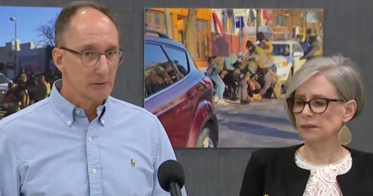 Alex Pretti's parents says they haven't heard from the federal government about his death