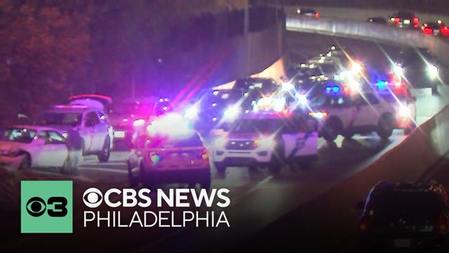 Crashes shut down Roosevelt Expressway near Broad Street exit