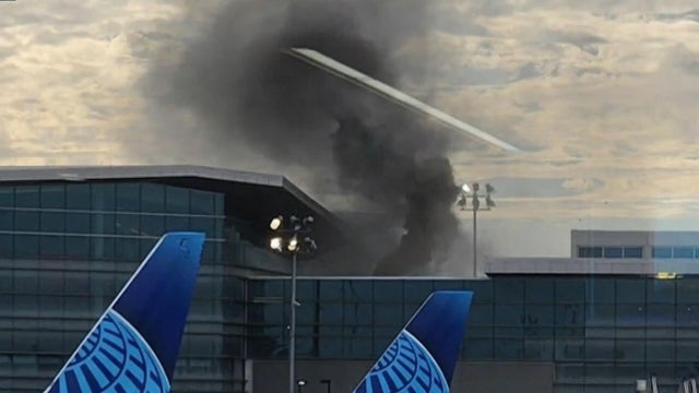 Firefighters battle airport blaze in Houston
