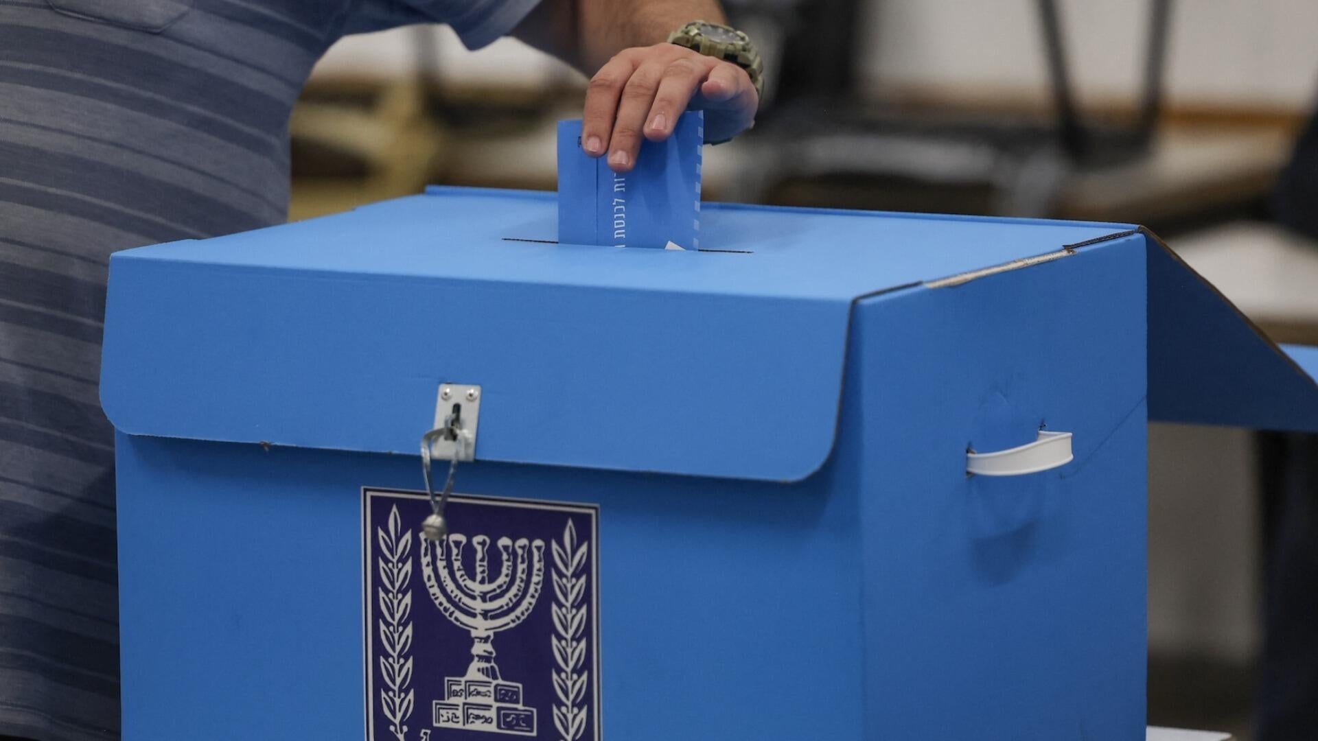 No official winner yet in Israeli election as votes continue to be counted