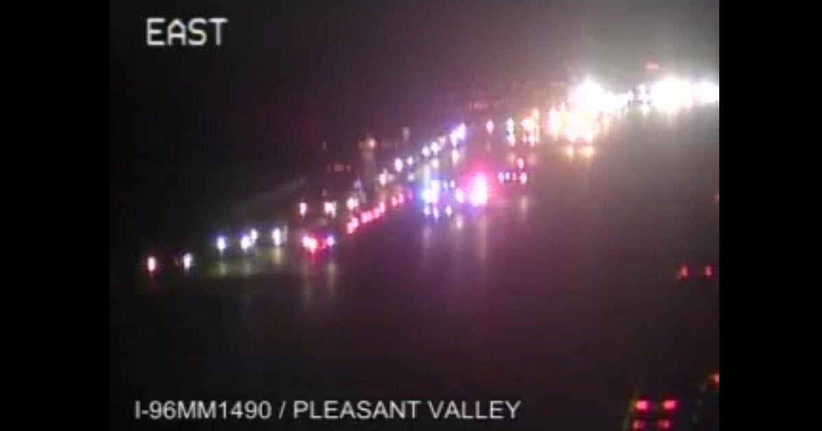 Crash shuts down westbound I-96 near Brighton early Wednesday
