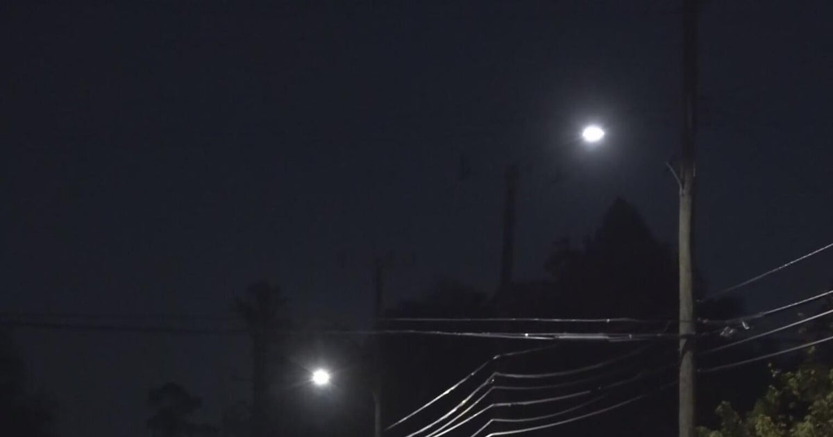 Detroit city officials celebrate 2,000 streetlights added to neighborhoods