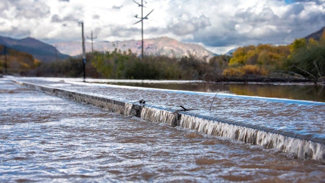 steel-rail-blues-narrow-gauge-railroad-flooding-colorado-2.jpg 