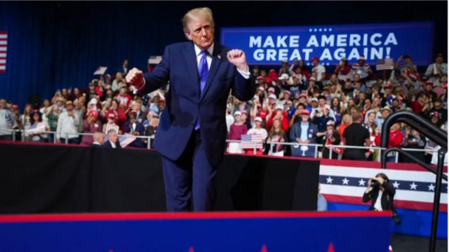 Trump campaigns in Florida ahead of midterms