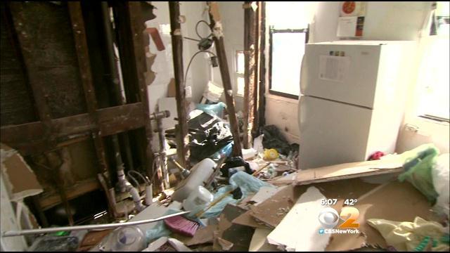 Brooklyn Landlords Accused Of Trashing Apartments Arrested Cbs New York