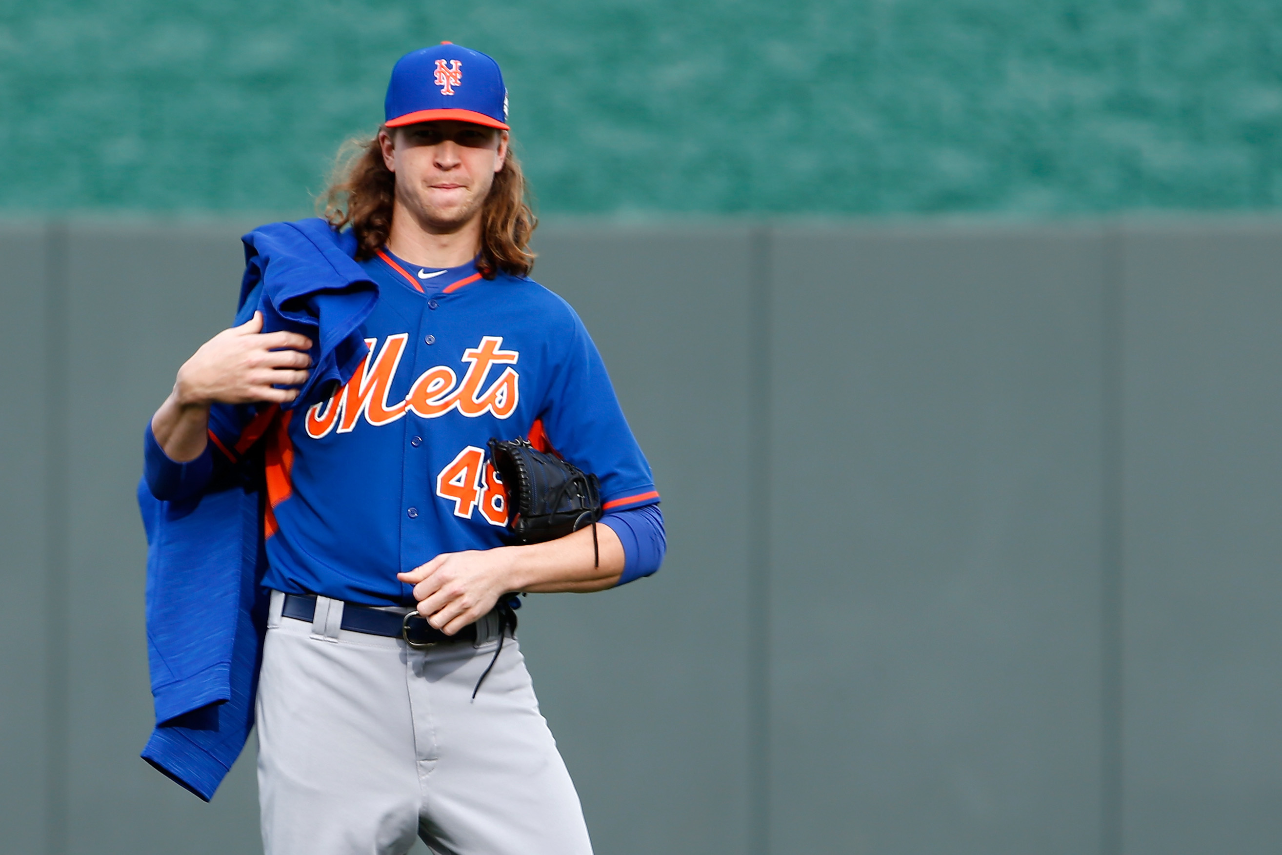 Jacob deGrom's Long Hair and Blue Jersey: A Look at the Mets' Ace's Iconic Style - wide 3