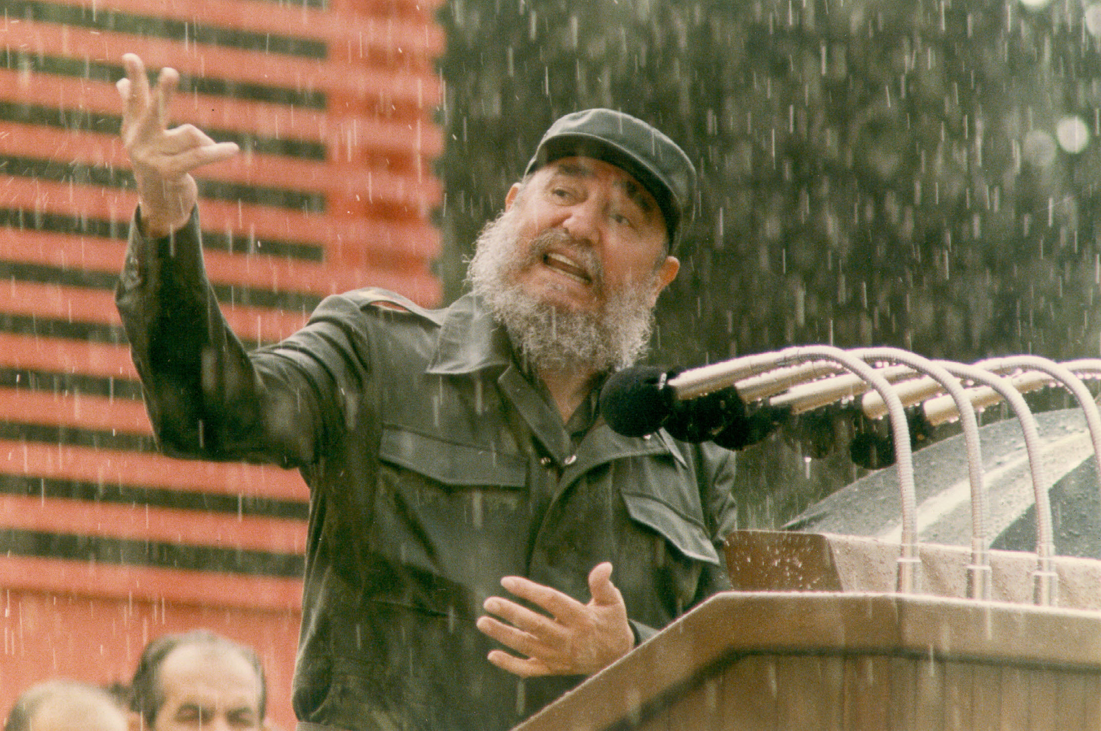 Фидель Кастро дождь