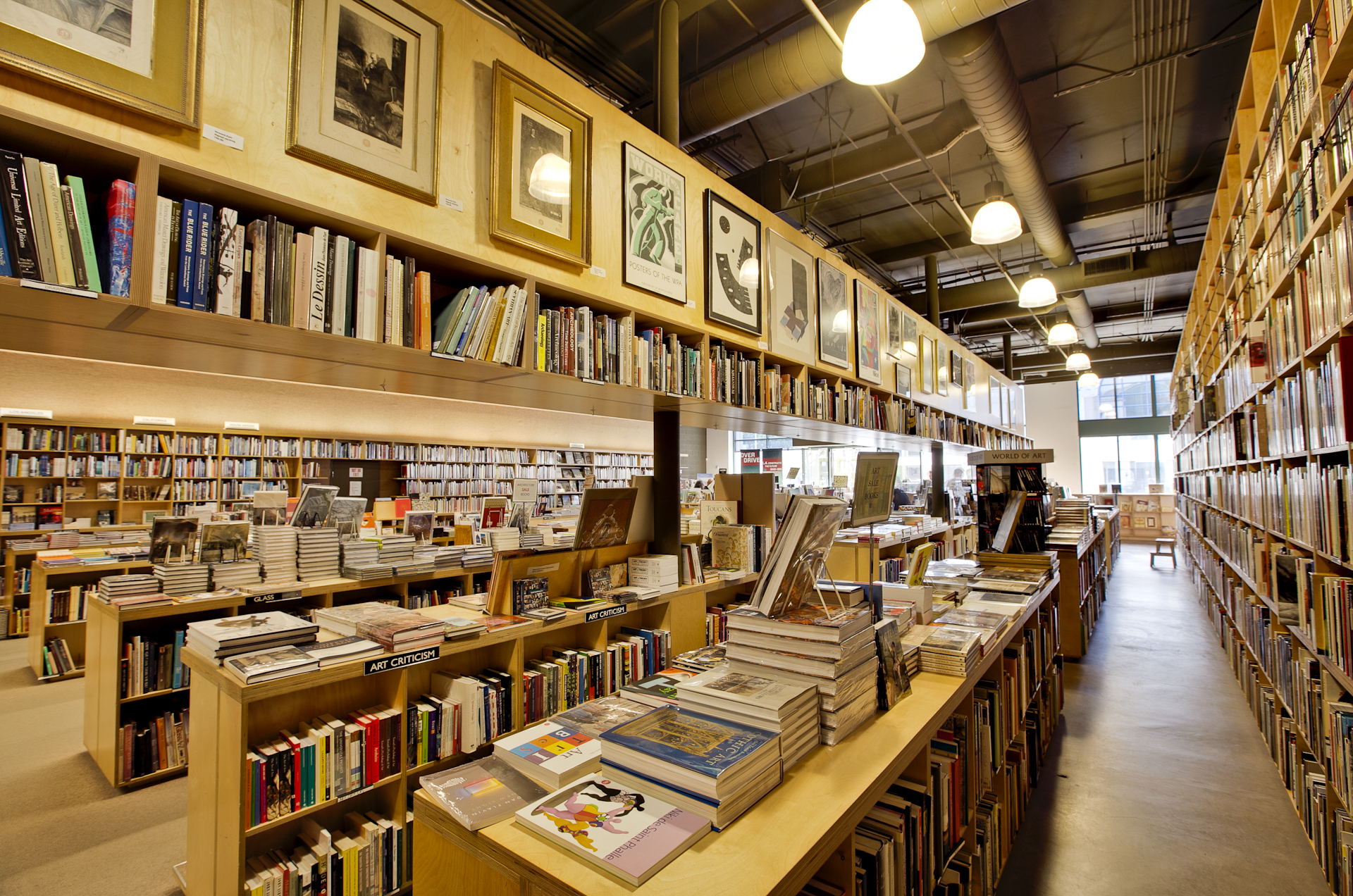 Waverly bookstore va