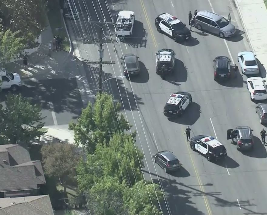 Murder Robbery Suspect Fatally Shot By Undercover Lapd Officers In Sherman Oaks Cbs Los Angeles 