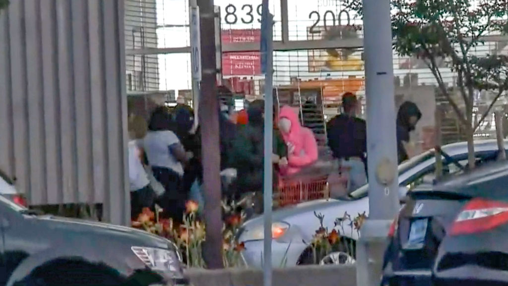 Looters wreak havoc at San Francisco's Union Square, Powell Street