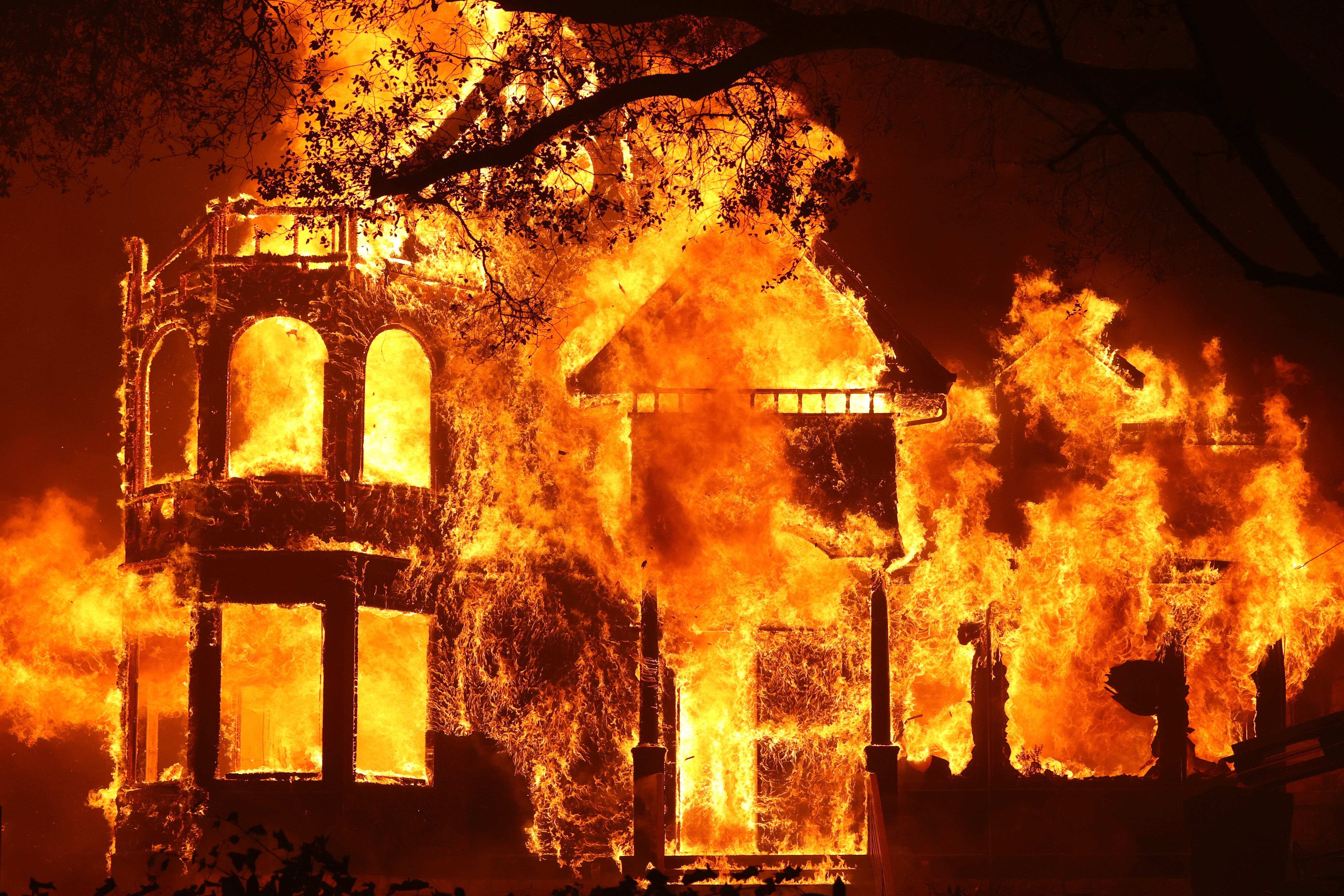 Glass Fiber Beer Can And Glass Melted After Fire Stock Photo - Download  Image Now - Accidents and Disasters, Apocalypse, Arid Climate - iStock